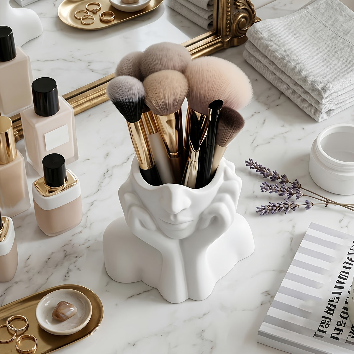 Elegant Resin Material Makeup Brush Holder-Lightweight Synthetic Resin Cosmetic Organizer, Standalone Desktop Storage Box for Bathroom Or Vanity, Makeup Dressing Table Home Decoration And Gifts, White Abstract Design, Stylish Storage, Desk Additions